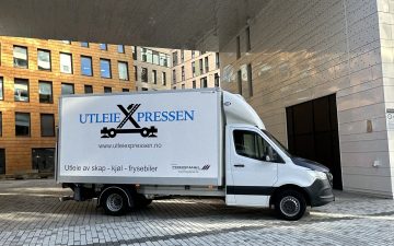 Lei Mercedes Sprinter 19 kubikk med Kjøl-Frys-Varme-Nattdrift 