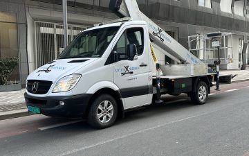 Lei Mercedes Sprinter Billift med rekkevidde 13,8 m 