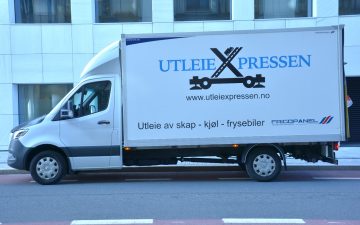 Lei Mercedes Sprinter 19 kubikk med bakløfter 
